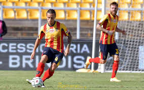 «valuteremo la cosa, certo non mi sembra il massimo». Lecce Ufficiale Saluta Il Primo Big Petriccione E Un Giocatore Del Crotone Salentosport