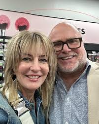 Holly Dear's Instagram, Twitter & Facebook