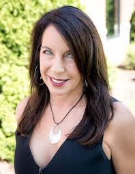 Theresa Baggett's Instagram, Twitter & Facebook