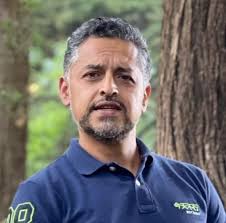 Julio César Nieves (@juliocnieves) • Instagram photos and videos