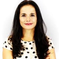 Martha Dow's Instagram, Twitter & Facebook