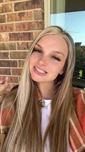 Oh loook not me changing my hair yet again 😂 @Tiffany Kay Claunch