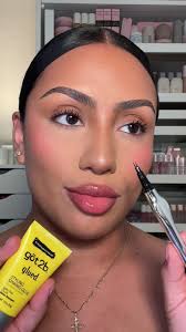 HOW I DO BROWS 🤍— 1. Apply brow gel 2. Fill in brows! 3. Set brows lightly  with translucent powder 4. Blend bronzer into brows for softer look👏🏽  #eyebrowtutorial #browtutorial #makeuptiktok ...