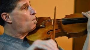 Yale Strom & Hot Pstromi