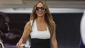 Inside j.lo's 52nd birthday french yacht celebration. Fvqwric0dd 8pm