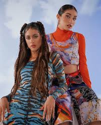 María de los ángeles becerra (born 12 february 2000), known professionally as maría becerra, is an argentine singer and former youtuber. Por Que Es Tendencia On Twitter Maria Becerra Porque Anuncio Highremix Junto A Tini Y Lola Indigo