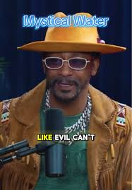 Katt Williams Responds to Theo Von Katt Williams Statue