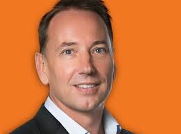 Simon Waldron's Instagram, Twitter & Facebook