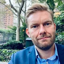 Og så blev jeg bekendt med den herlige og autentiske serie om julie og jesper. Jesper Lov Loev79 Twitter