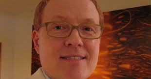 Houses Gardens People: Keeping Them Honest