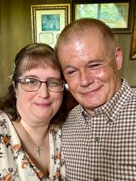 Couple ties the knot after 31 years of friendship and 6 years of engagement