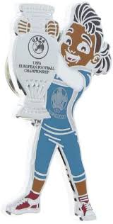 The uefa european championship is one of the world's biggest sporting events. Uefa Euro 2020 Ansteckpin Skillzy Offizielles Maskottchen Mit Trophy 4 Cm Amazon De Sport Freizeit