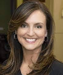 Carolyn Contos's Instagram, Twitter & Facebook