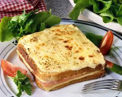 Croque Monsieur Bechamel A La Noix De Muscade Un Classique Economique Recette Croque Monsieur Alimentation Bechamel
