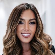 Kara Schafer's Instagram, Twitter & Facebook