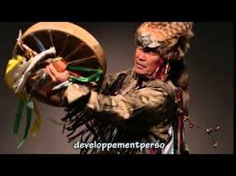 En 2001 Au Cours D Un Reportage En Mongolie Le Chamane Balgir Lui Annonce Meditation Image Indien Musique Amerindienne