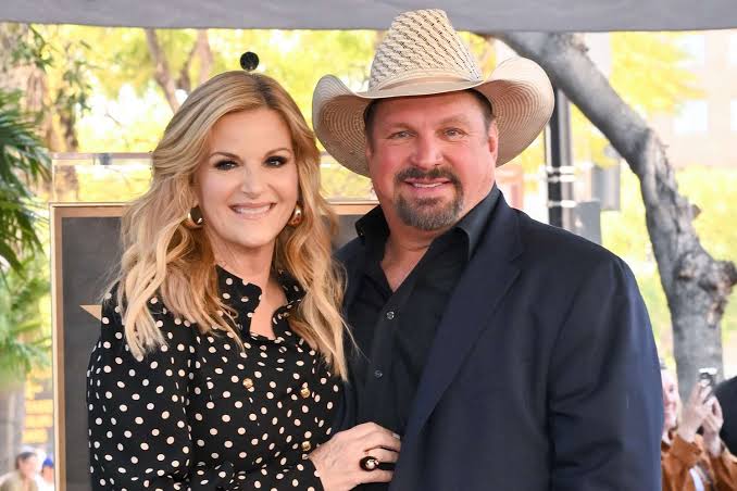 Garth Brooks Breaks Down in Tears as Trisha Yearwood's Walk of Fame Ceremony