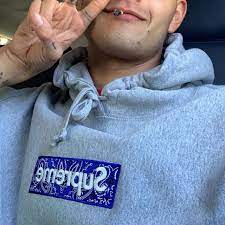 2 sold in last 8 hours. Supreme Bandana Box Logo Hooded Sweatshirt Heather Grey On The Account Instagram Of Agora France Spotern