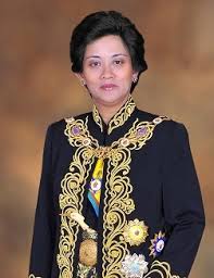 Tunku teh's father is the son of tunku temenggong of kedah, tunku muhammad jiwa ibni sultan abdul hamid and her mother tengku embon suria, is the daughter of. Putera Lapis Mahang Malaysia Tanah Air Ku M 129 Pewaris Tahta Raja Melayu