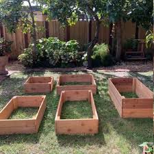 Carlos bekommt endlich sein neues feuerwehrmann bett und rosi macht mit euch einen garten r. Erhohte Garten Bett Zeder Garten Bett Garten Gartner Gemuse Etsy