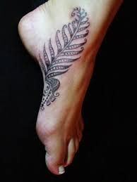 Sonne und mond als fußtattoo. Flores Ornament Tattoo Fuss Tattooidee Com