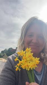 Looking for someone who can build our small garden in Casares...🌴