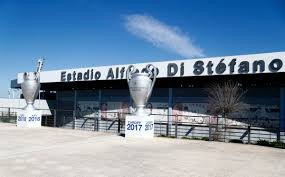 Consulta todas las noticias e información sobre el futbolista argentino alfredo di stéfano, fallecido el 7 de julio de 2014. El Real Madrid Vs Liverpool Se Jugaria En Estadio Alfredo Distefano