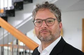 Ansprechpartner nach Alphabet