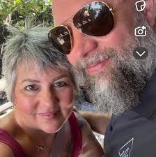 Can anyone tell me what this plant is and is it surposed to hang down like  this? If anyone knows of caring instructions to would appreciate it.