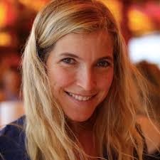 Danielle Burt's Instagram, Twitter & Facebook