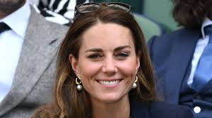 Kate middleton is the duchess of cambridge. Zwy1temgpxm Vm