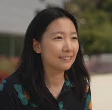 Suzanne Wilde's Instagram, Twitter & Facebook