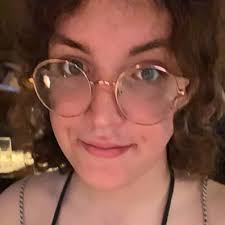 Grace DeVries (@GFebreeze)