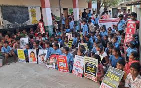 Parents, students stage protest to save government school in Ballari district of Karnataka - The Hindu