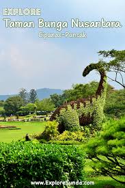 Just because bogor botanical garden is the most popular tourist attraction in the region, doesn't mean it is the only option for travelers to visit during holidays. Taman Bunga Nusantara The Best Garden In Cipanas Puncak