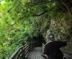 Jump to navigation jump to search. Die Innsbrucker Sillschlucht Eine Sommerliebe Franzmagazine