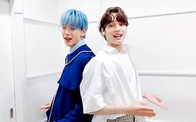 Mai sakurajima gif pack 1. Gif Kai Y Txt Gif En We Heart It Txt Bts Drawings Gif