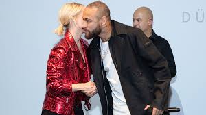 Nachdem neymar und die brasilianische schauspielerin bruna marquezine zuletzt wieder zusammengekommen sind, hat der spieler des fc barcelona nun offenbar konkurrenz in person von. Janin Ullmann Heizt Liebesgeruchte Zu Neymar Jr Weiter An Promiflash De