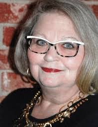 Susan Wingfield's Instagram, Twitter & Facebook