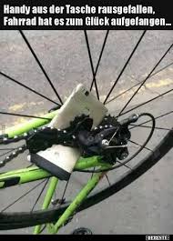 Handy Ist Aus Der Tasche Gefallen Fahrrad Zum Gluck Lustige Bilder Aus Bilder Der Fahrrad Gefallen Witz Des Tages Lustige Bilder Witzige Fotos