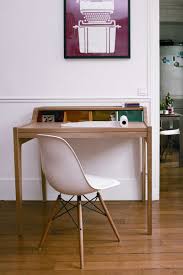 Möbelstücke als hingucker im büro in szene zu setzen, gelingt dir am einfachsten mit einem design schreibtisch. 10 Schreibtische Die In Kleinen Wohnungen Platz Haben