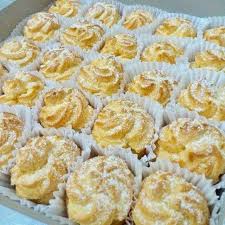 Cuma perlu masak atas kuali dulu sebelum pindahkan dalam bekas untuk kukus. Resepi Cream Puff Gebu Sedap Steemit