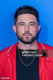 140 Aaron Michael Ray Photos & High Res Pictures