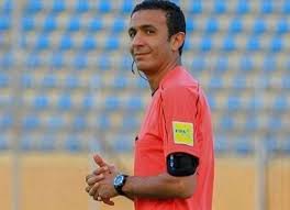 الحكم طارق مجدي حكم مباراه بيراميدز والمصري اليوم كل التحيه والتقدير لهذا  الحكم على قراراته الصحيحه بكل حرص وبكل ذوق من خلال المباراة احتساب ضربه  جزاء في الدقيقه 75 من الشوط الثاني