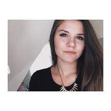 Elle a également publié sous les pseudonymes a. Louise Fischer Louisefischer01 Twitter