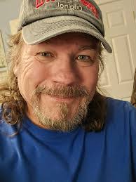 Lou Gann's Instagram, Twitter & Facebook