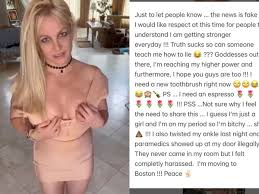 Britney Spears Walks Out of Hotel Topless After Fight With Boyfriend;  Ambulance Called; Singer REACTS - News18