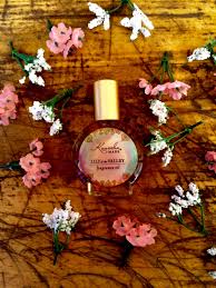 Folklore Tells Us That The Rapturous Scent Of This Flower Draws The Nightingale To His Mate Fresh And Floral Green Botanical Fragrance Fragrance Kuumba Made