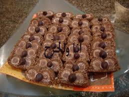 حلى السميد طريقة عمل حلى السميد اللذيذة حلى السميد بالصور Desserts Food Breakfast