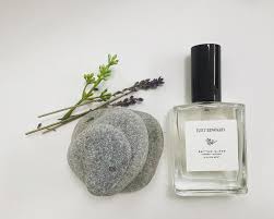 🌙💤 Daylight Savings got you feeling like you need an extra hour of sleep?  We've got you covered with our Just Edward Better Sleep Pillow Mist! 🌿✨  Say goodbye to tossing and